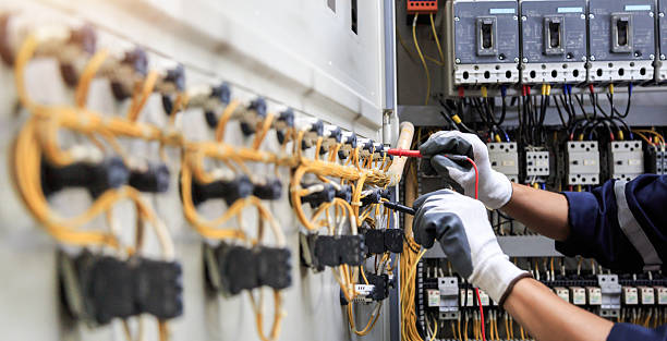 Professional Electrician technician working in Snellville, GA